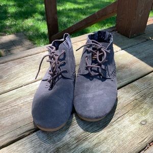 Toms Lace Up Moccasins